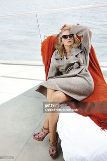 Sharon Stone feet photo thumbnail