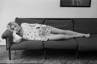 Sharon Tate feet photo thumbnail
