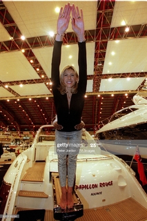 Sharron Davies feet photo 20