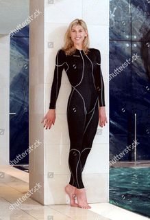 Sharron Davies feet photo 17