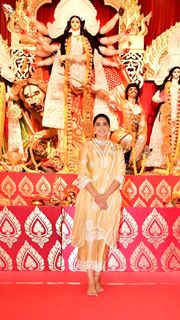 Sharvari Wagh feet photo thumbnail