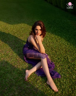 Sharvari Wagh feet photo thumbnail
