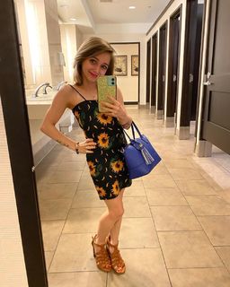 Shauna Rae feet photo thumbnail