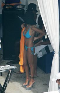 Shauna Sand feet photo thumbnail