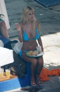 Shauna Sand feet photo thumbnail