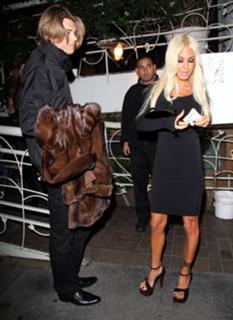 Shauna Sand feet photo thumbnail