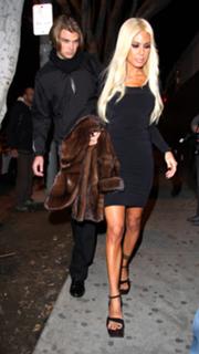 Shauna Sand feet photo thumbnail