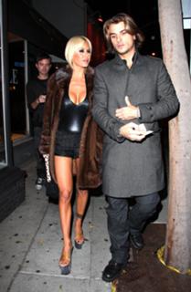 Shauna Sand feet photo thumbnail