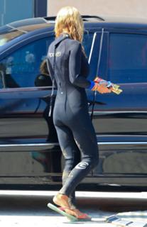 Shauna Sand feet photo thumbnail