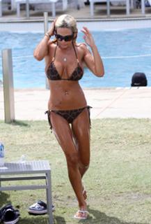 Shauna Sand feet photo thumbnail