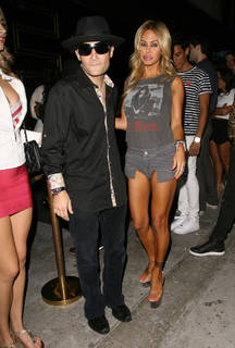 Shauna Sand feet photo thumbnail