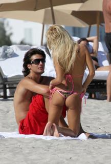 Shauna Sand feet photo thumbnail