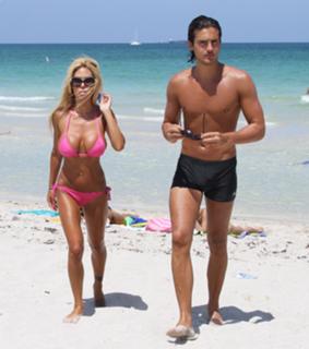 Shauna Sand feet photo thumbnail