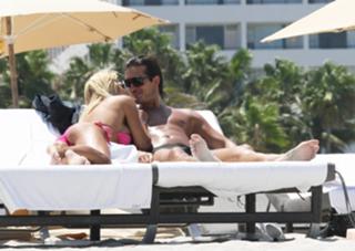 Shauna Sand feet photo thumbnail