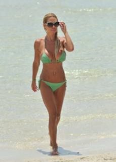 Shauna Sand feet photo thumbnail