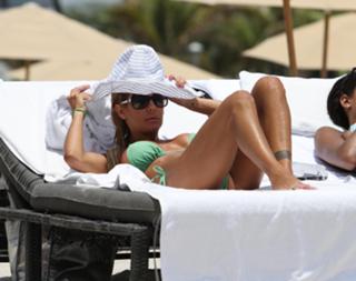 Shauna Sand feet photo thumbnail