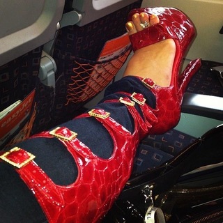 Shauna Sand feet photo thumbnail