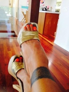 Shauna Sand feet photo thumbnail