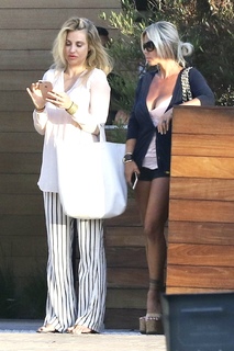 Shauna Sand feet photo thumbnail