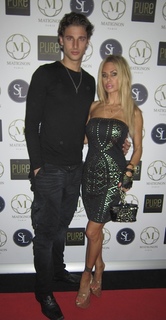 Shauna Sand feet photo thumbnail