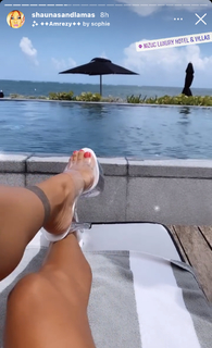 Shauna Sand feet photo thumbnail