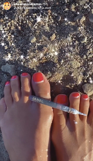 Shauna Sand feet photo thumbnail