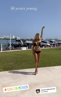 Shauna Sand feet photo thumbnail