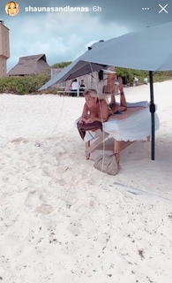 Shauna Sand feet photo thumbnail