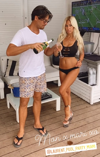 Shauna Sand feet photo thumbnail