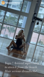 Shauna Sand feet photo thumbnail