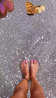 Shauna Sand feet photo thumbnail