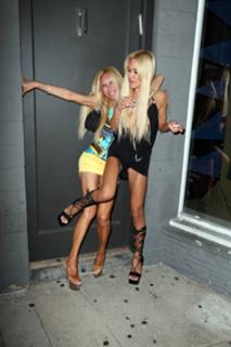 Shauna Sand feet photo thumbnail