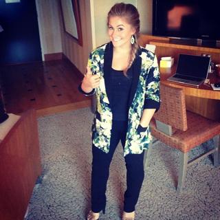 Shawn Johnson feet photo thumbnail