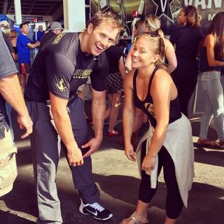 Shawn Johnson feet photo thumbnail