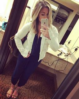 Shawn Johnson feet photo thumbnail
