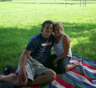 Shawn Johnson feet photo thumbnail