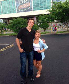 Shawn Johnson feet photo thumbnail