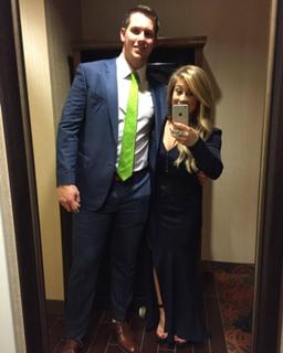 Shawn Johnson feet photo thumbnail