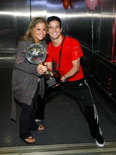 Shawn Johnson feet photo thumbnail