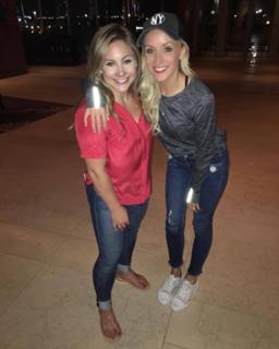 Shawn Johnson feet photo thumbnail
