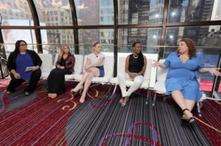 Shawn Johnson feet photo thumbnail