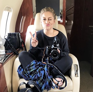 Shawn Johnson feet photo thumbnail