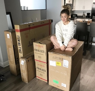 Shawn Johnson feet photo thumbnail