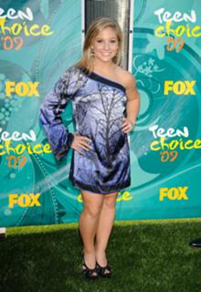 Shawn Johnson feet photo thumbnail