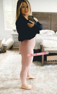 Shawn Johnson feet photo thumbnail
