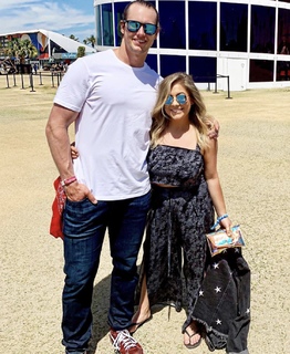 Shawn Johnson feet photo thumbnail