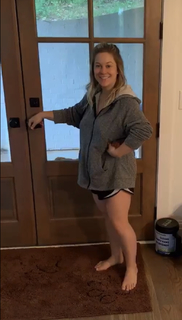 Shawn Johnson feet photo thumbnail