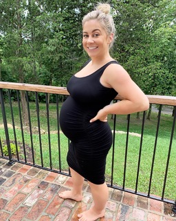 Shawn Johnson feet photo thumbnail