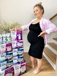 Shawn Johnson feet photo thumbnail