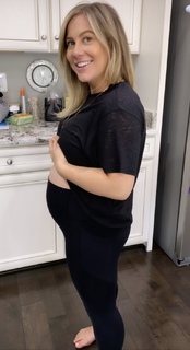 Shawn Johnson feet photo thumbnail